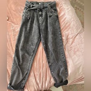 Sézane Austin trousers in washed black